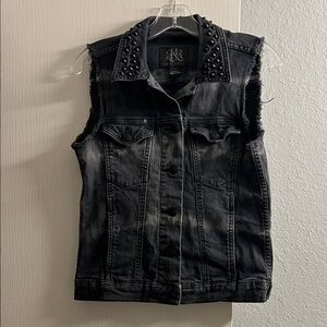 Rock & Republic Black Label with Red Size Tag